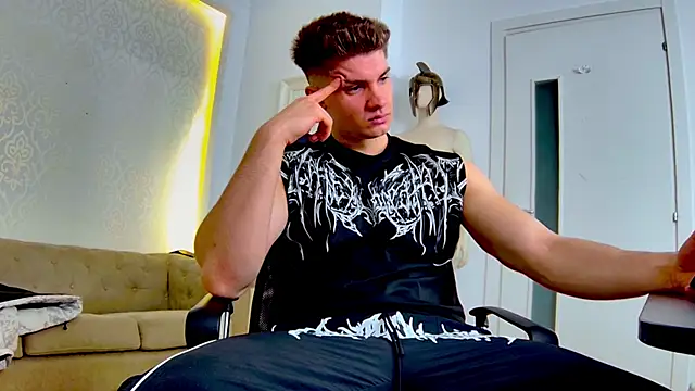 MaxKaiden online show from 04/16/26, 04:13