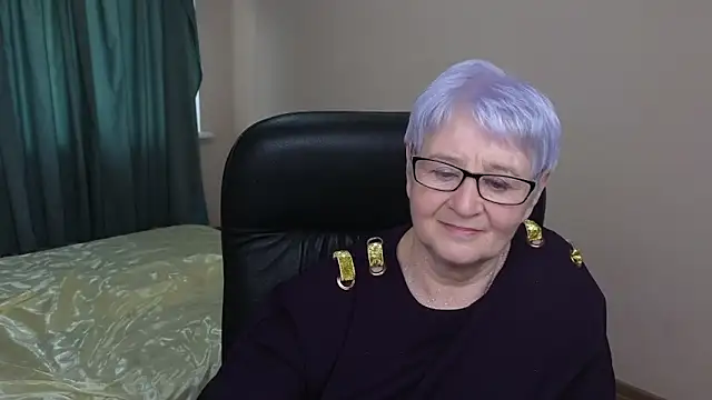 Snapshot of Sandra_Snowflake chatting on 03/14/25, 10:18 Sandra Snowflake online show from 03/14/25, 10:18