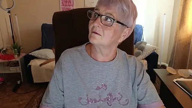 Snapshot of Sandra_Snowflake chatting on 06/16/26, 12:08 Sandra Snowflake online show from 06/16/26, 12:08