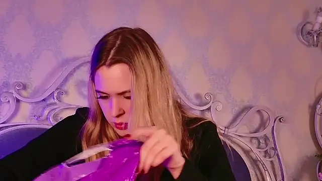 BECKI VRES online show from 10/02/25, 08:49