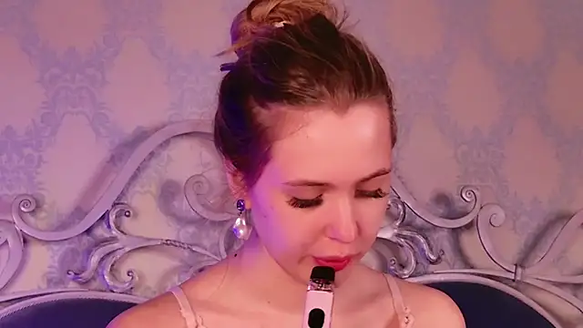 BECKI VRES online show from 10/26/25, 09:10