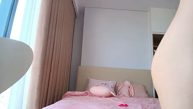 minamoons online show from 04/11/26, 07:45