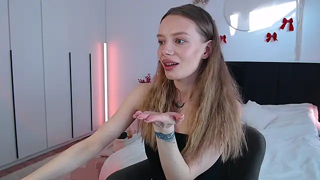 LunaticaBae online show from 02/03/26, 03:37