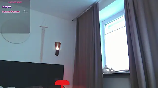 Snapshot of LunaticaBae chatting on 03/10/26, 03:00 LunaticaBae online show from 03/10/26, 03:00