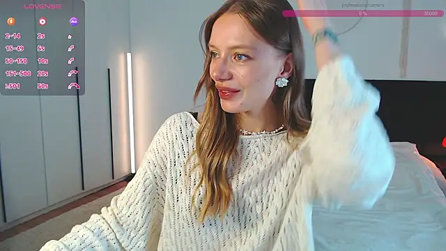 Snapshot of LunaticaBae chatting on 03/20/26, 02:27 LunaticaBae online show from 03/20/26, 02:27