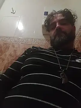 Snapshot of serpensy chatting on 10/06/25, 10:51 serpensy online show from 10/06/25, 10:51