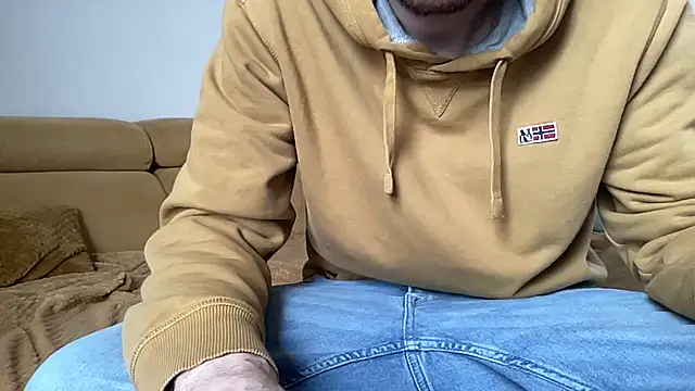 Snapshot of larsfrommars1992 chatting on 02/19/25, 12:44 larsfrommars1992 online show from 02/19/25, 12:44