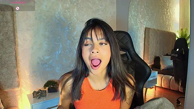 Snapshot of katia_foxxx_ chatting on 06/26/26, 05:39 katia foxxx online show from 06/26/26, 05:39
