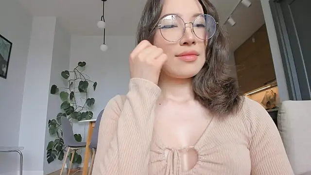 Snapshot of mey_baee chatting on 04/06/26, 09:54 mey baee online show from 04/06/26, 09:54