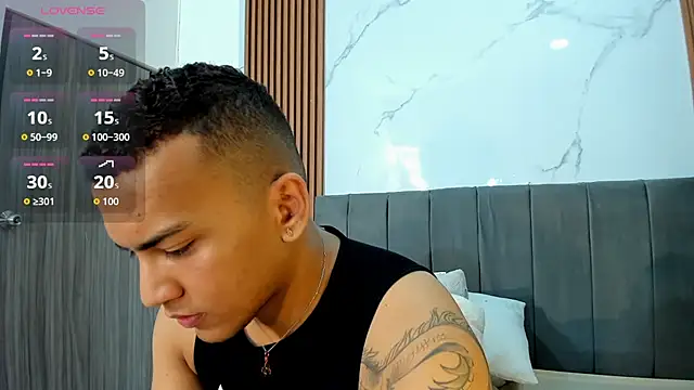 Snapshot of Rafa2004Cruz chatting on 09/18/25, 12:18 Rafa2004Cruz online show from 09/18/25, 12:18