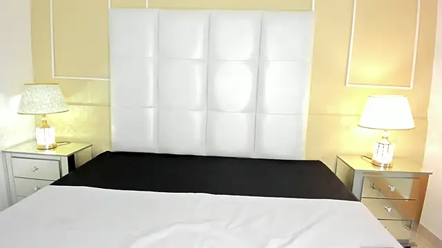 Snapshot of Pariss-Salvatore chatting on 03/01/25, 07:48 Pariss-Salvatore online show from 03/01/25, 07:48