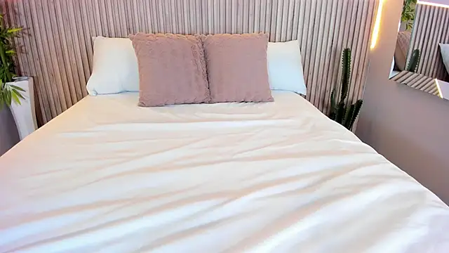 Snapshot of GeorginaReyes chatting on 09/13/25, 10:53 GeorginaReyes online show from 09/13/25, 10:53