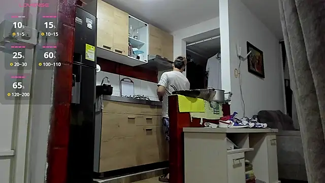 Snapshot of mattiwsmorris_ chatting on 10/22/25, 04:35 mattiwsmorris  online show from 10/22/25, 04:35