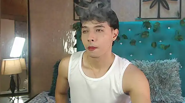 Snapshot of LiamAndrewzz chatting on 02/25/25, 06:42 LiamAndrewzz online show from 02/25/25, 06:42