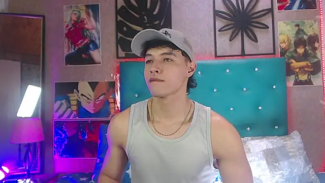 Snapshot of LiamAndrewzz chatting on 09/29/25, 04:45 LiamAndrewzz online show from 09/29/25, 04:45