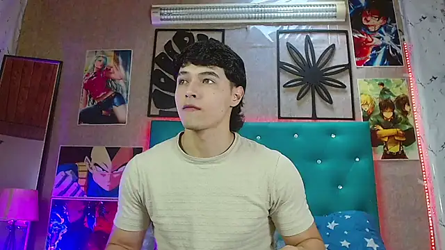 Snapshot of LiamAndrewzz chatting on 12/04/25, 07:22 LiamAndrewzz online show from 12/04/25, 07:22