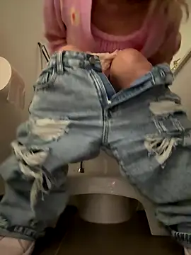 skybeatrice7 online show from 10/08/25, 10:51