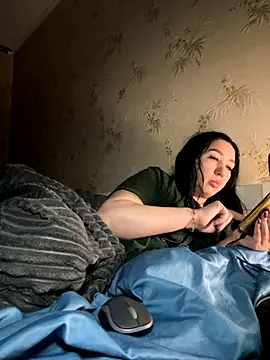 Snapshot of Naughtbaby_2025 chatting on 11/22/25, 03:27 Naughtbaby 2025 online show from 11/22/25, 03:27