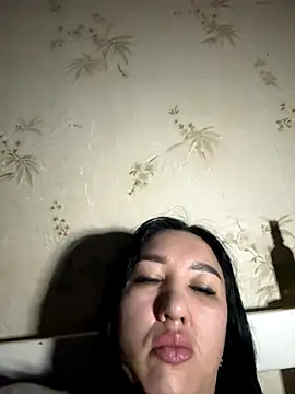 Snapshot of Naughtbaby_2025 chatting on 11/27/25, 12:13 Naughtbaby 2025 online show from 11/27/25, 12:13