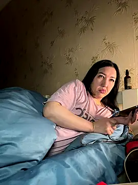 Naughtbaby 2025 online show from 12/20/25, 12:40