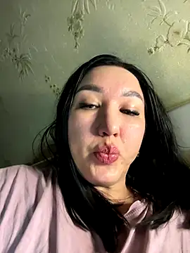 Naughtbaby 2025 online show from 12/20/25, 12:45