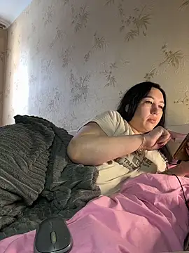 Naughtbaby 2025 online show from 02/16/26, 11:50