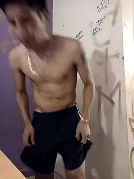 Snapshot of LeonRoots chatting on 02/01/26, 07:07 LeonRoots online show from 02/01/26, 07:07