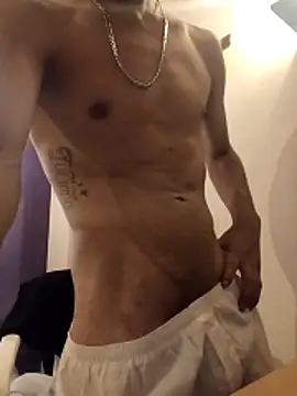 Snapshot of LeonRoots chatting on 02/14/26, 06:04 LeonRoots online show from 02/14/26, 06:04