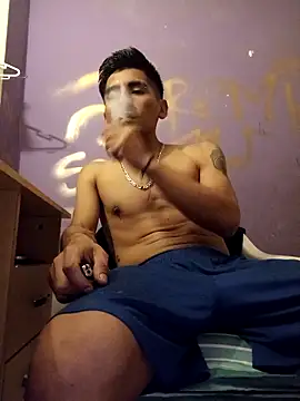 Snapshot of LeonRoots chatting on 02/25/26, 10:47 LeonRoots online show from 02/25/26, 10:47