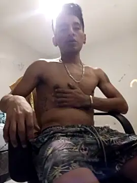 Snapshot of LeonRoots chatting on 03/09/26, 05:55 LeonRoots online show from 03/09/26, 05:55