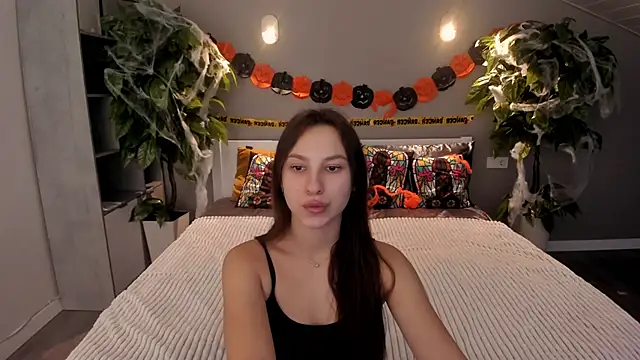 PaigePrado online show from 10/28/25, 01:14