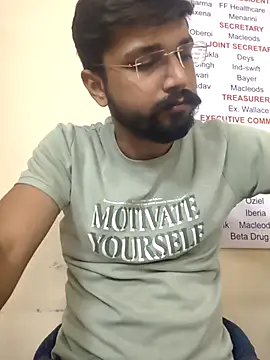 Snapshot of yourindianfellow chatting on 04/29/26, 12:53 yourindianfellow online show from 04/29/26, 12:53