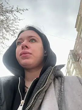 AlishaPrettyBlade online show from 03/18/26, 07:44