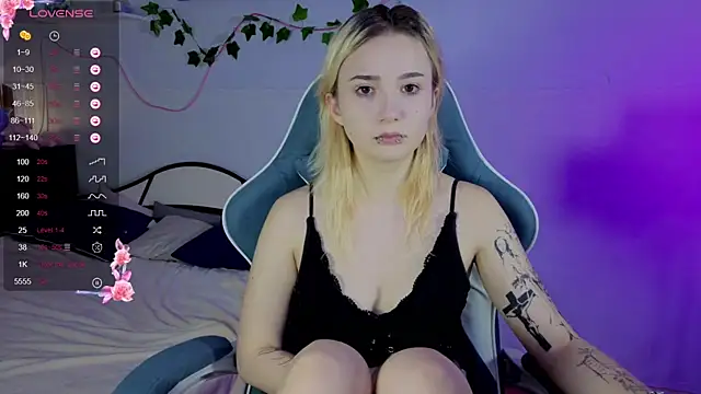 Snapshot of Nasy chatting on 09/27/25, 08:36 Nasy online show from 09/27/25, 08:36