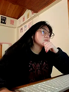 Arielle lov online show from 10/23/25, 04:12