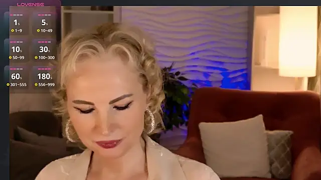 Snapshot of Sandra_Kind chatting on 04/21/26, 05:58 Sandra Kind online show from 04/21/26, 05:58