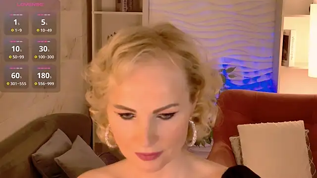 Snapshot of Sandra_Kind chatting on 04/22/26, 05:43 Sandra Kind online show from 04/22/26, 05:43