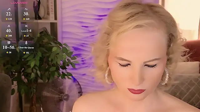 Snapshot of Sandra_Kind chatting on 05/24/26, 05:34 Sandra Kind online show from 05/24/26, 05:34