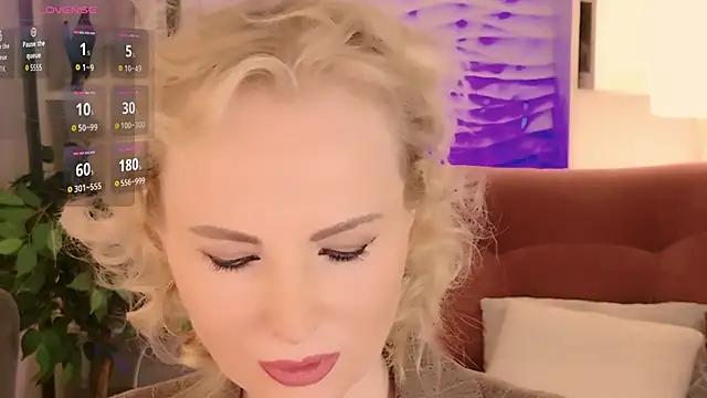 Snapshot of Sandra_Kind chatting on 06/02/26, 05:31 Sandra Kind online show from 06/02/26, 05:31