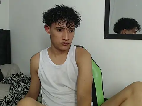 Boy coll online show from 02/26/26, 05:50