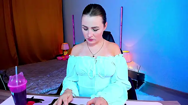 Snapshot of Sofia_beautifuul chatting on 07/19/26, 02:26 Sofia beautifuul online show from 07/19/26, 02:26