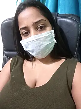 COZY ROZI online show from 10/24/25, 05:42