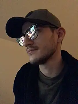 yoyoboy988 online show from 03/11/25, 02:21