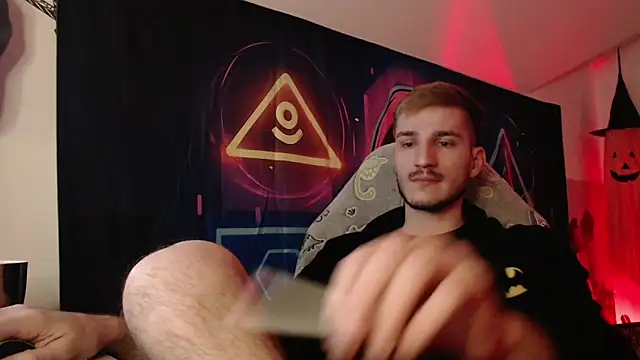 yoyoboy988 online show from 11/18/25, 06:23