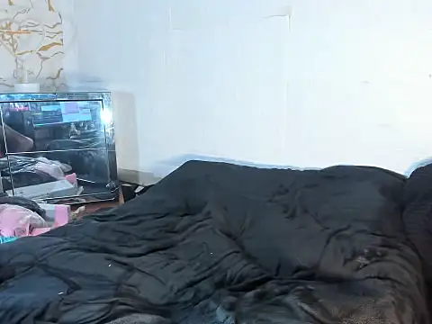 Snapshot of Danny_Luxx chatting on 04/14/26, 03:23 Danny Luxx online show from 04/14/26, 03:23