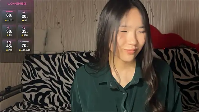 Snapshot of Asian_Vi chatting on 03/18/25, 10:03 Asian Vi online show from 03/18/25, 10:03