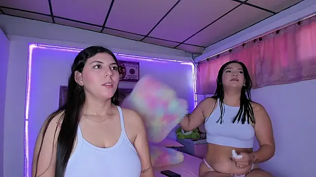 Snapshot of Cristal_Smith20 chatting on 10/11/25, 12:36 Cristal Smith20 online show from 10/11/25, 12:36