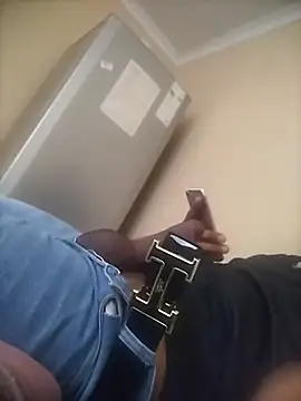 TwistedR online show from 11/17/25, 04:40