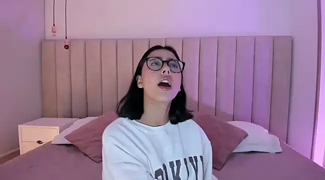 miss martiina online show from 03/11/25, 11:37