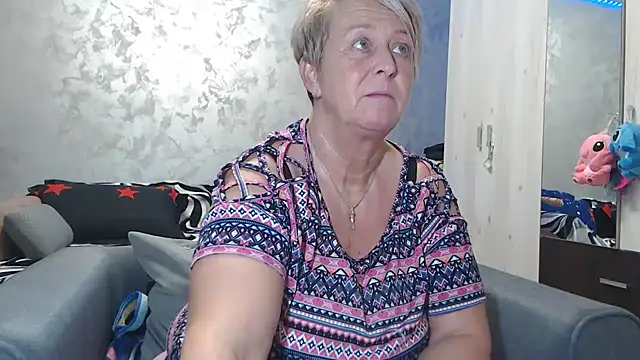 RosesandLillies online show from 01/14/26, 06:02